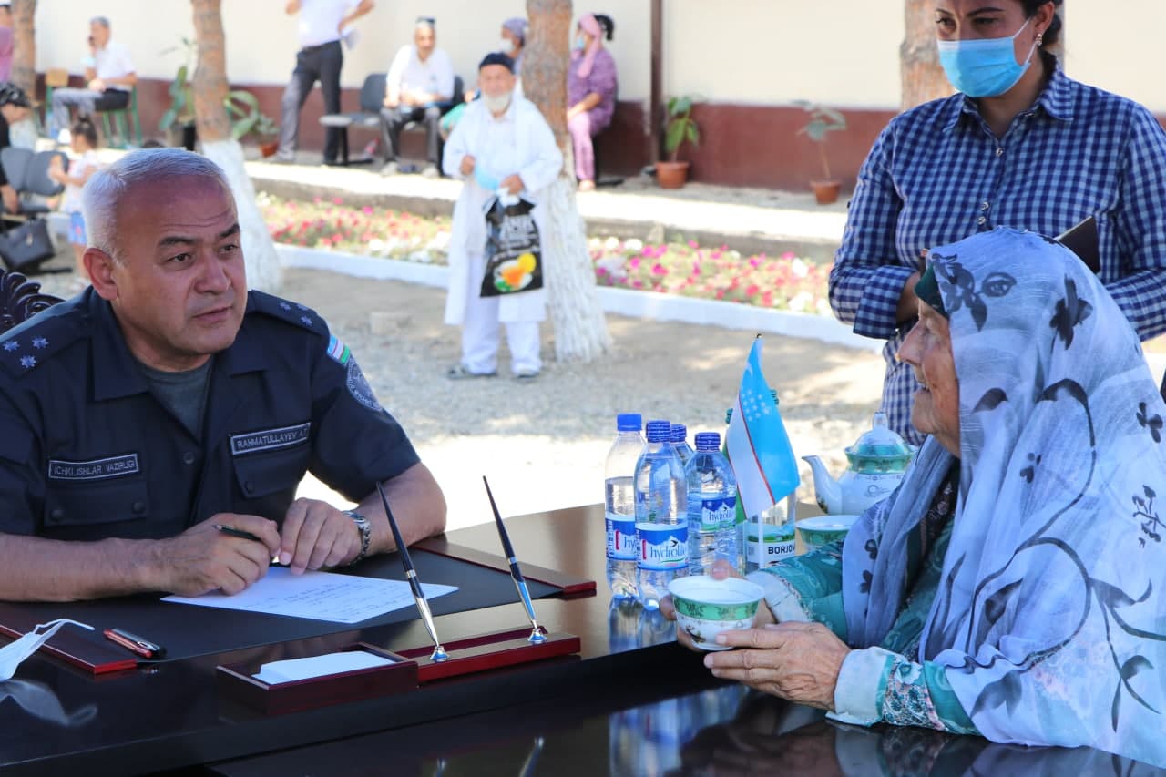 Izboskan tumanida Andijon viloyati IIB boshlig‘i tomonidan sayyor qabul o‘tkazildi