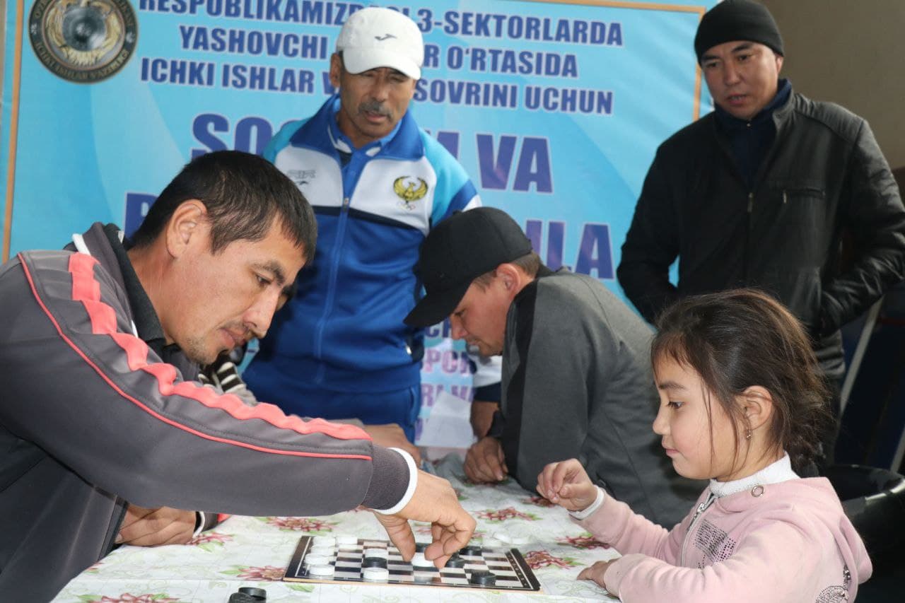 Baliqchi tumanidagi 3 - sektor hududida yashovchi oilalar o‘rtasida o‘tgan sport va kitobx…